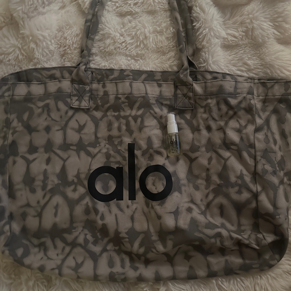 Alo Gray Camouflage Tote Bag and Alo magnesium spray